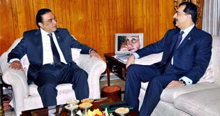 PM Gilani calls on President Zardari
